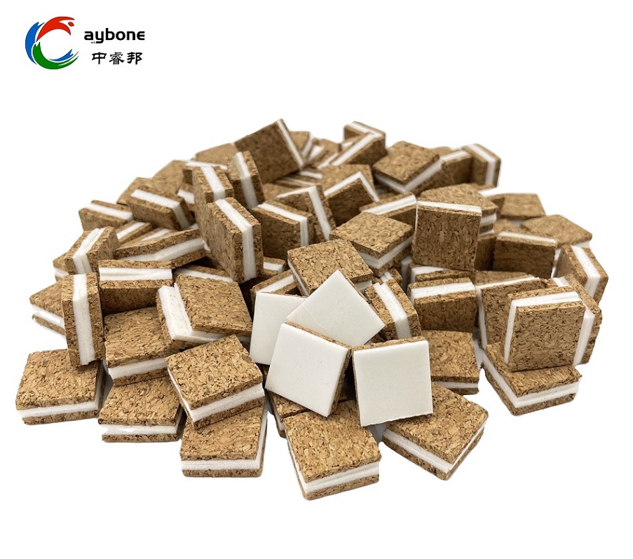 Verdickte Korkpolster haben mehrere Funktionen